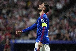 跟队：曼联陷入困境主因之一是B费状态下滑，明夏可能将他放走